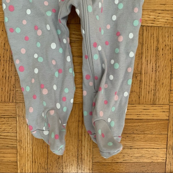 🌟3/$15🌟 Disney Baby Grey Minnie Mouse Onesie Footie Pajamas Size 6-12 M - Picture 6 of 6